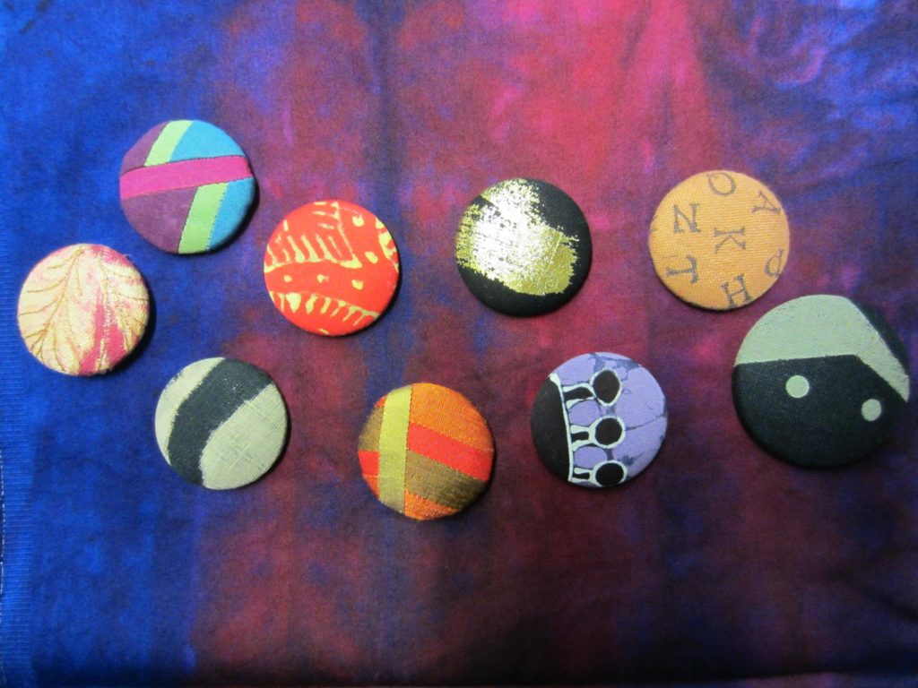 How to Make Fabric Covered Buttons with a Dritz Button Cover Kit