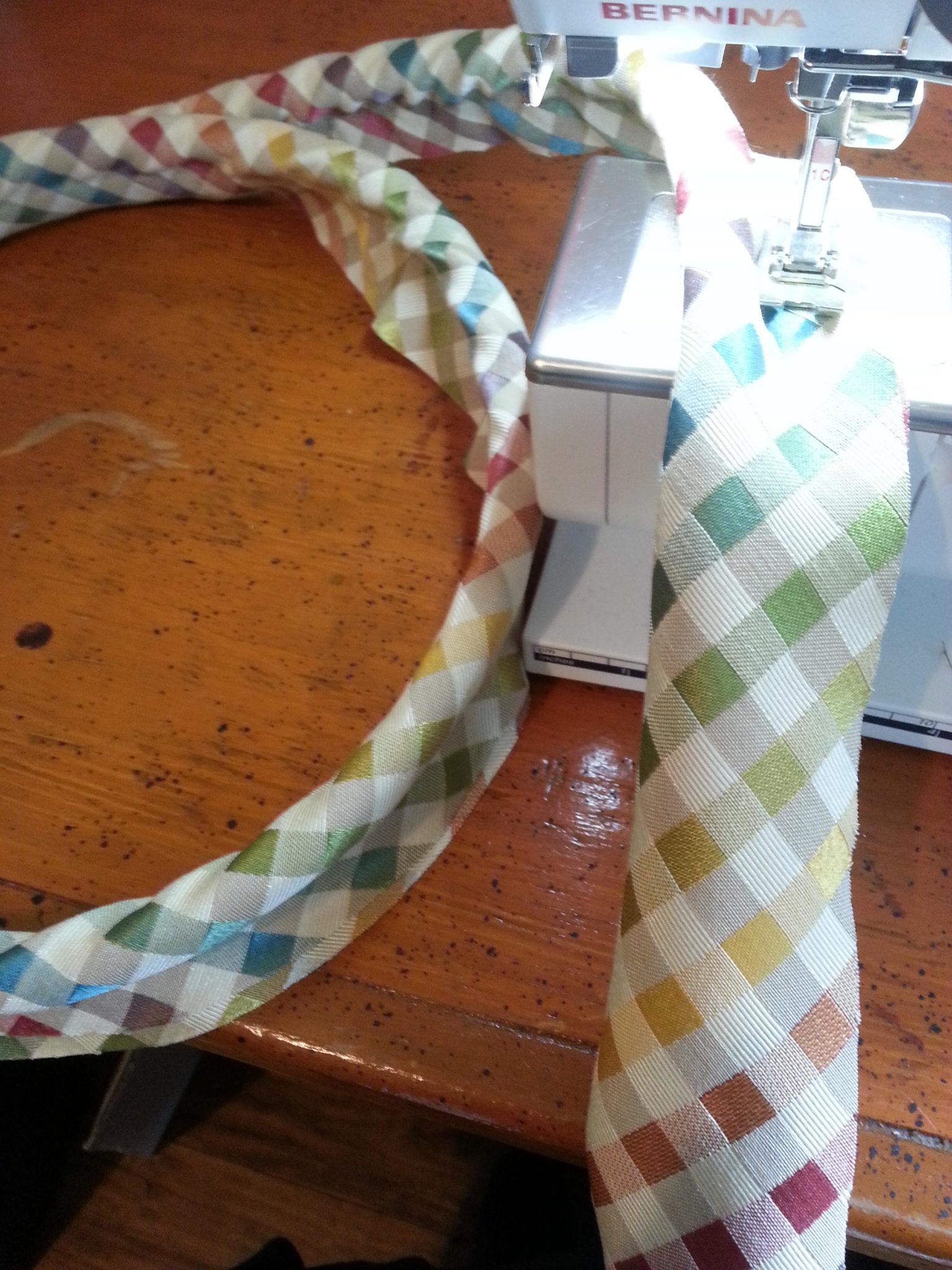 Making the piping for the pillow