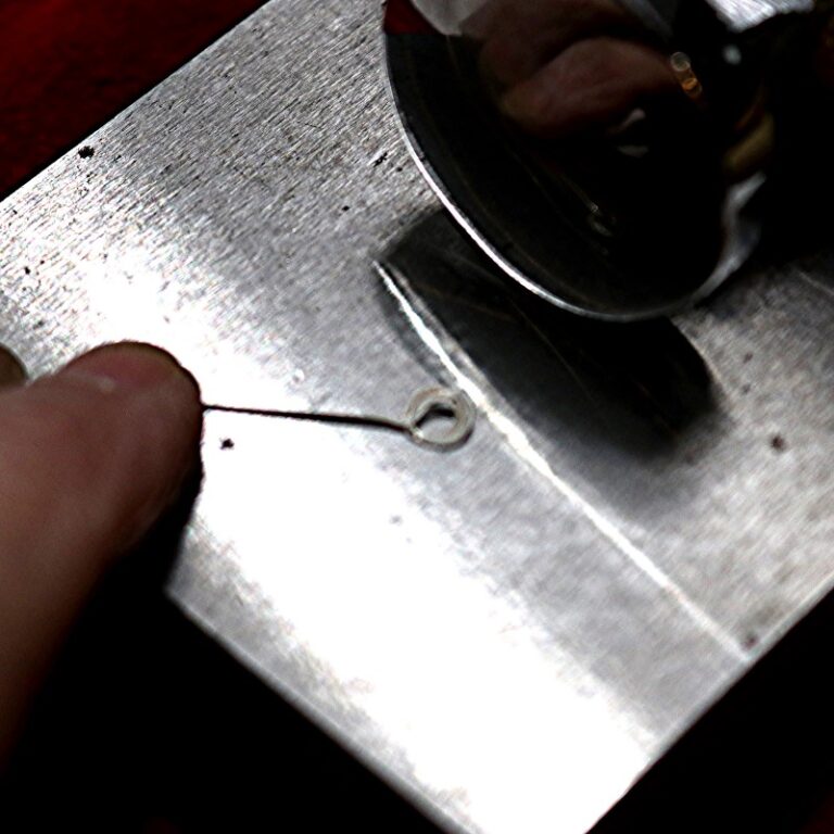 How to Make a Simple Wire Loop for Jewelry Create Whimsy