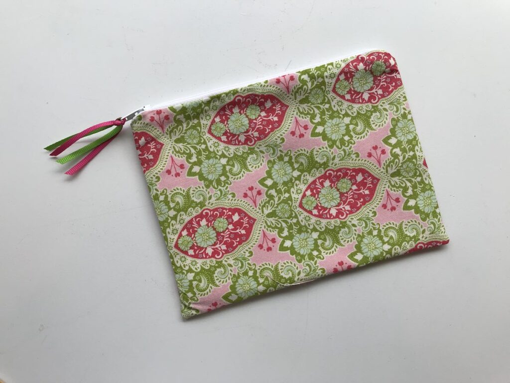 How to Make a Zipper Pouch BeginnerFriendly Tutorial Create Whimsy