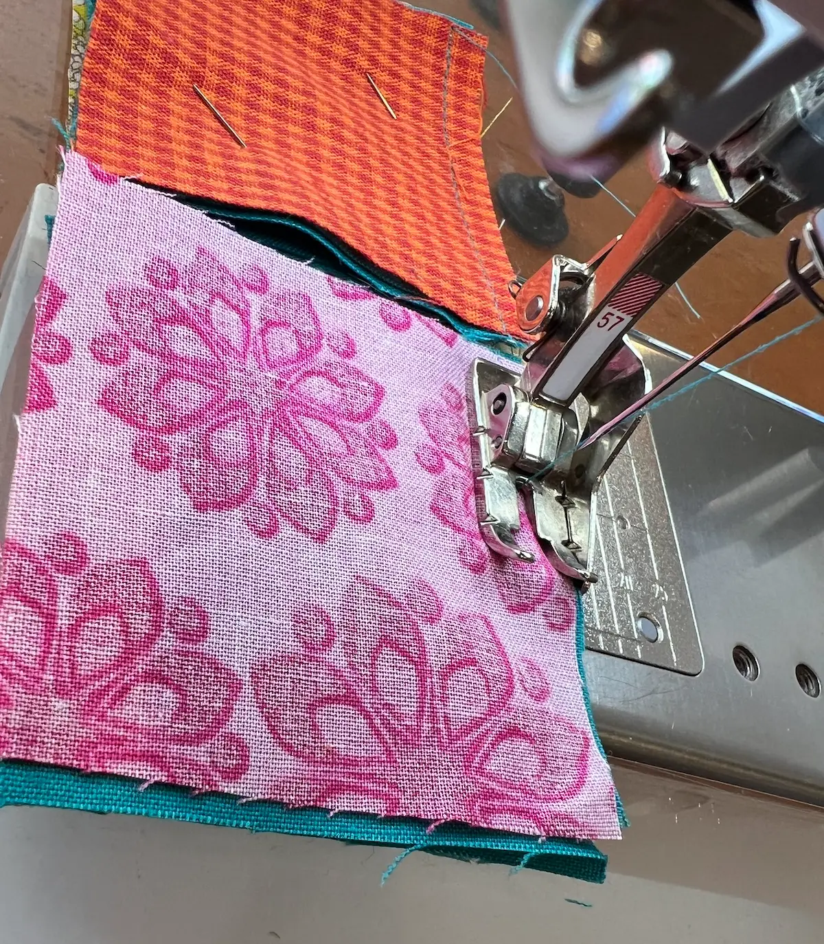 Easy Cathedral window quilt chain stitch the squares to make it faster