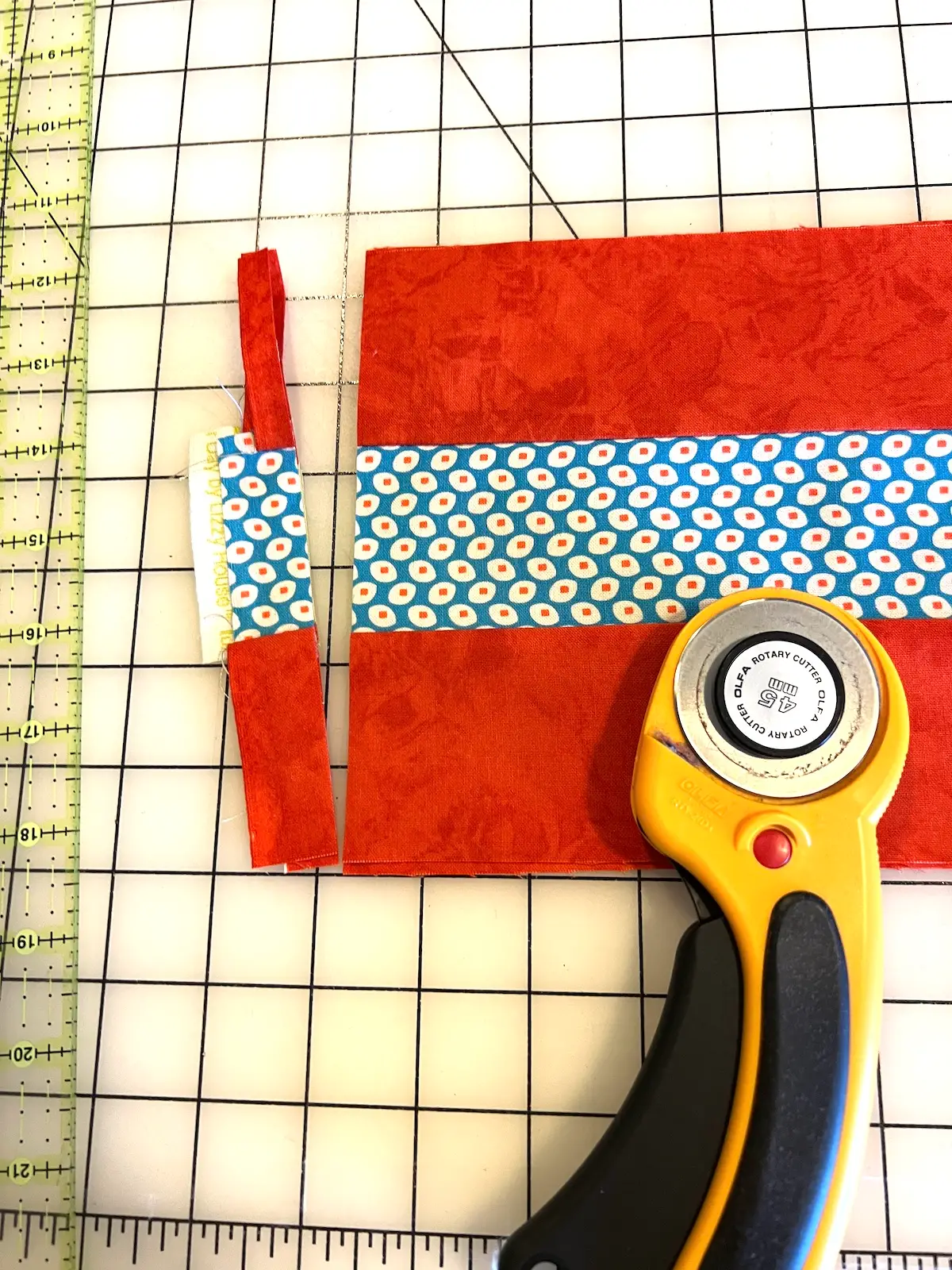 Straighten the edge and cut off the selvedge for the 7 patch weave block