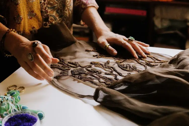 Isa Guadalupe Medina working on Simbiosis