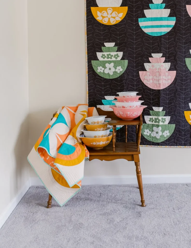 Retro Curves quilt by Erin Grogan