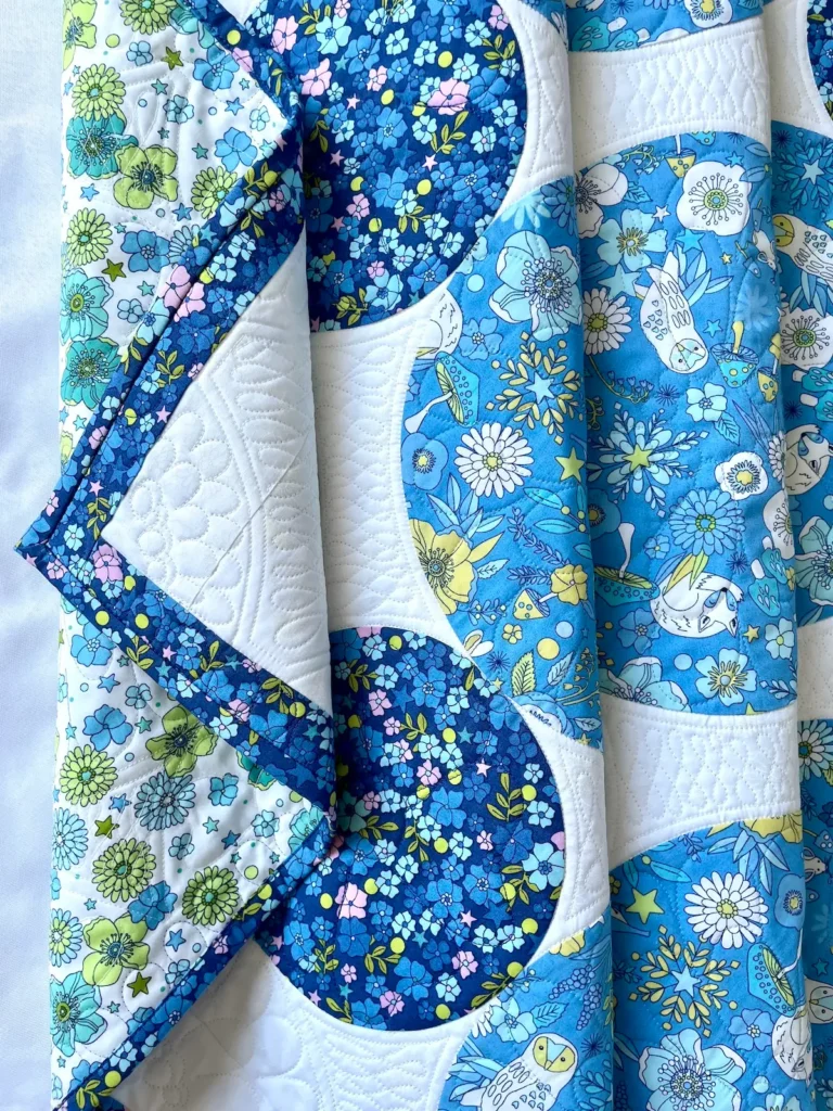Blue circle quilt detail by Jen Wagner