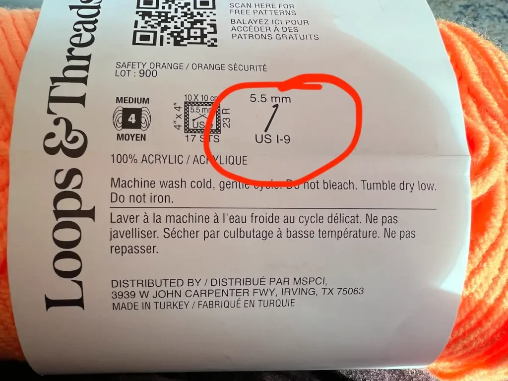 Showing which size crochet hook to use with yarn for a granny square