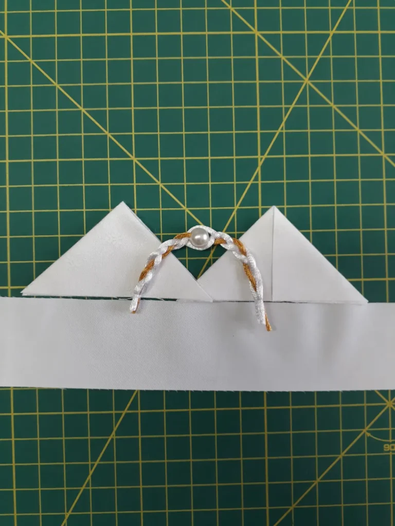 Detail of edge for BEE Happy quilt by Simone Steuxner