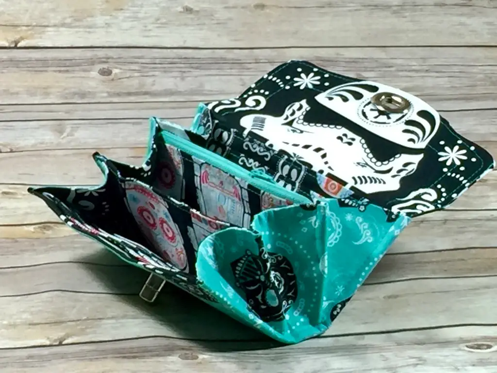 Quilt wallet by Kimberly Bennefield