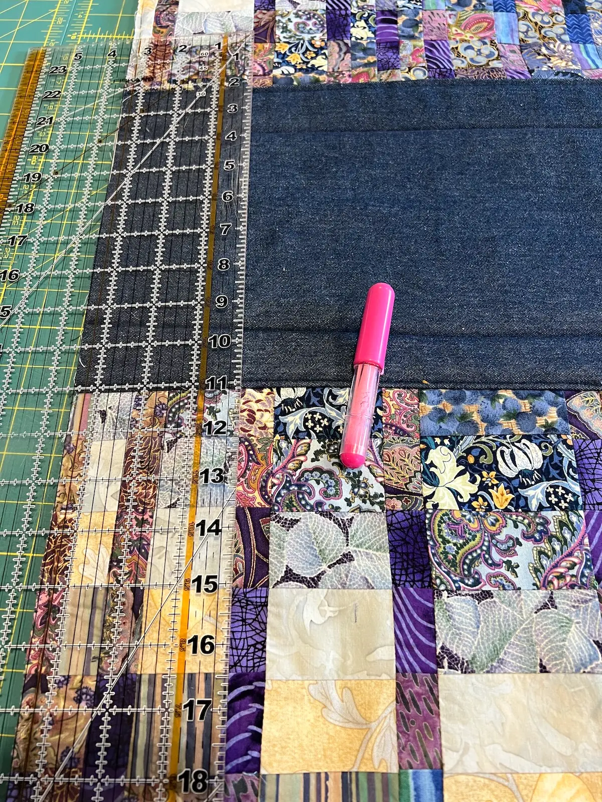 Blue patchwork bag Mark the side fold lines