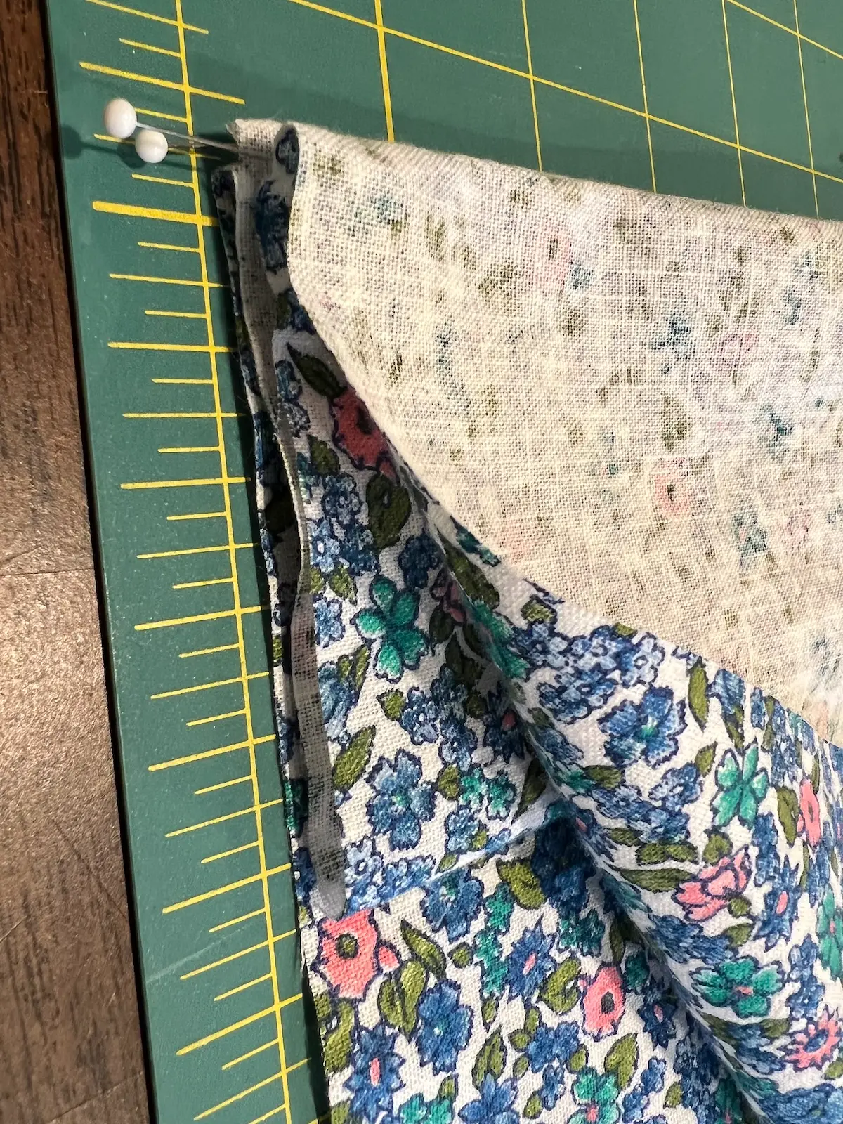 Blue patchwork bag fold the bottom fabric in to form the bottom