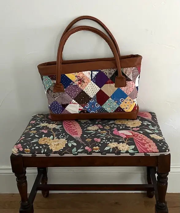 Finished patchwork bag with leather handle