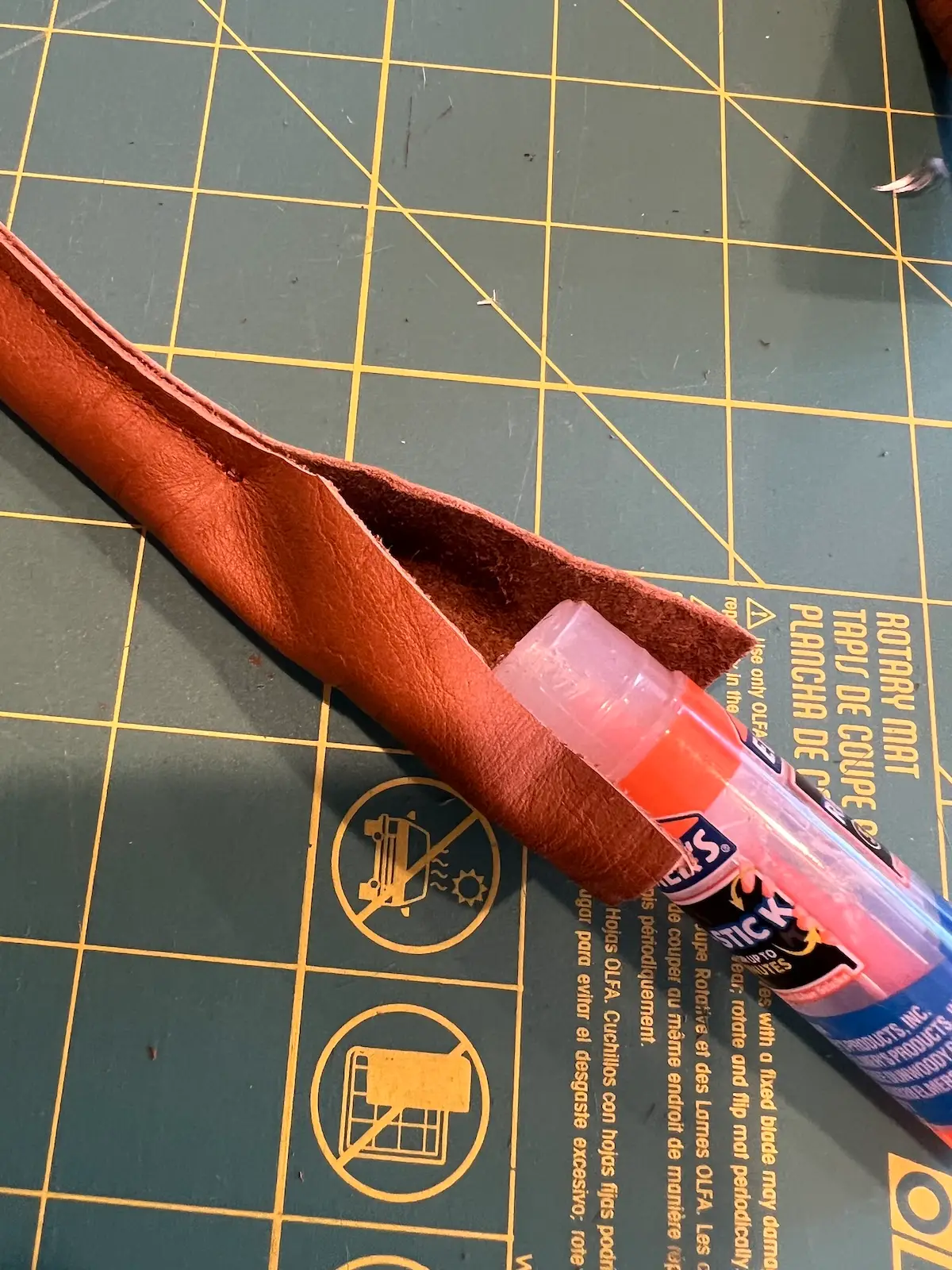 Patchwork tote leather handles put a dab of glue inside the leather ends