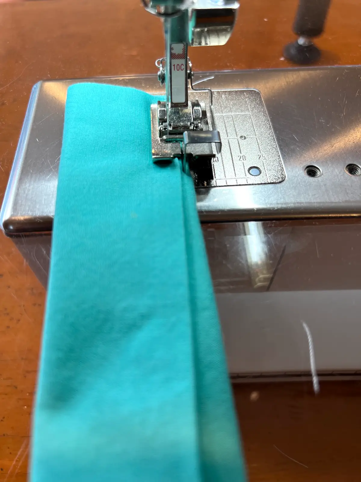 Easter Patchwork basket topstitching the handle closed