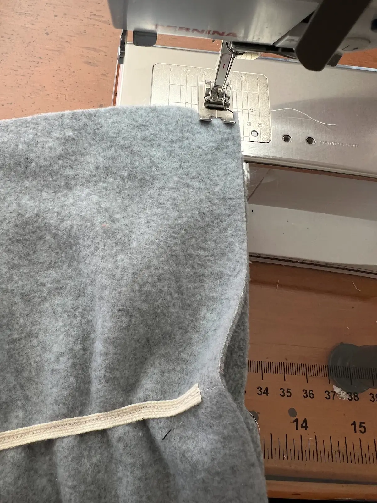 Golf club head covers sew the side seam in the lining with a 1:2 inch seam allowance