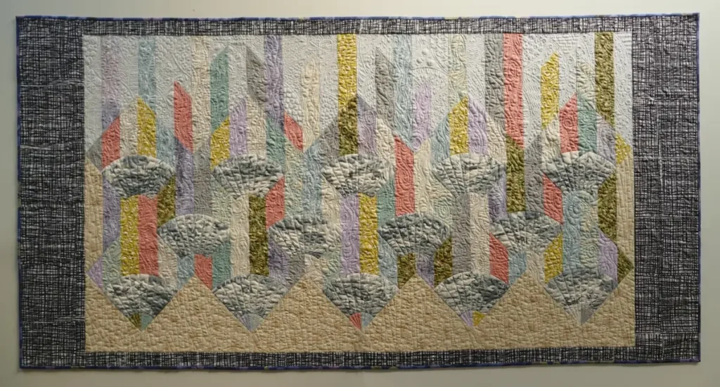 Monocramatic Fan quilt by Tomomi McElwee