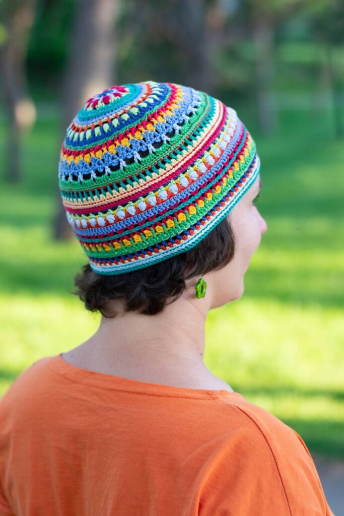 Multicolored crocheted hat by Kate Veselunka