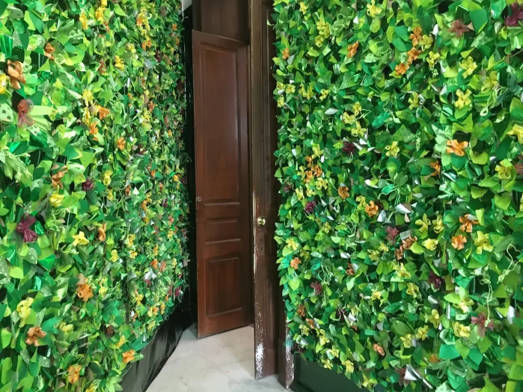 Jardin Secreto Installation by Anastasia Zielinski