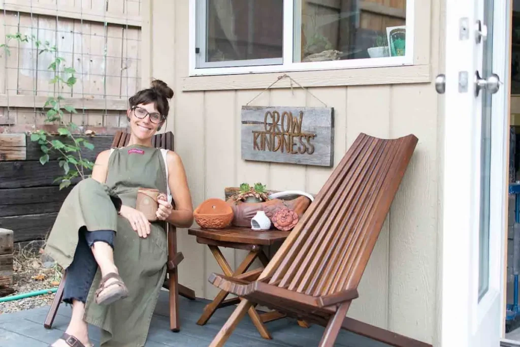 Summer Brendlinger outside her studio