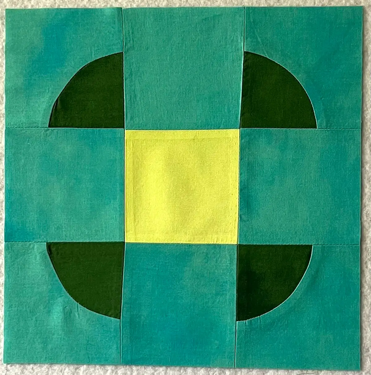 How to Make a Button Quilt Block with Drunkard’s Path
